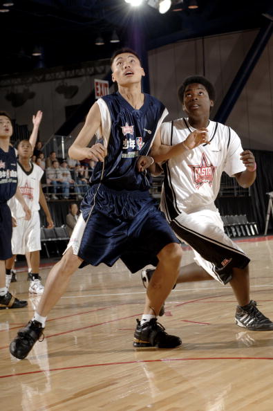 一钩一瓦式活动式抱索器